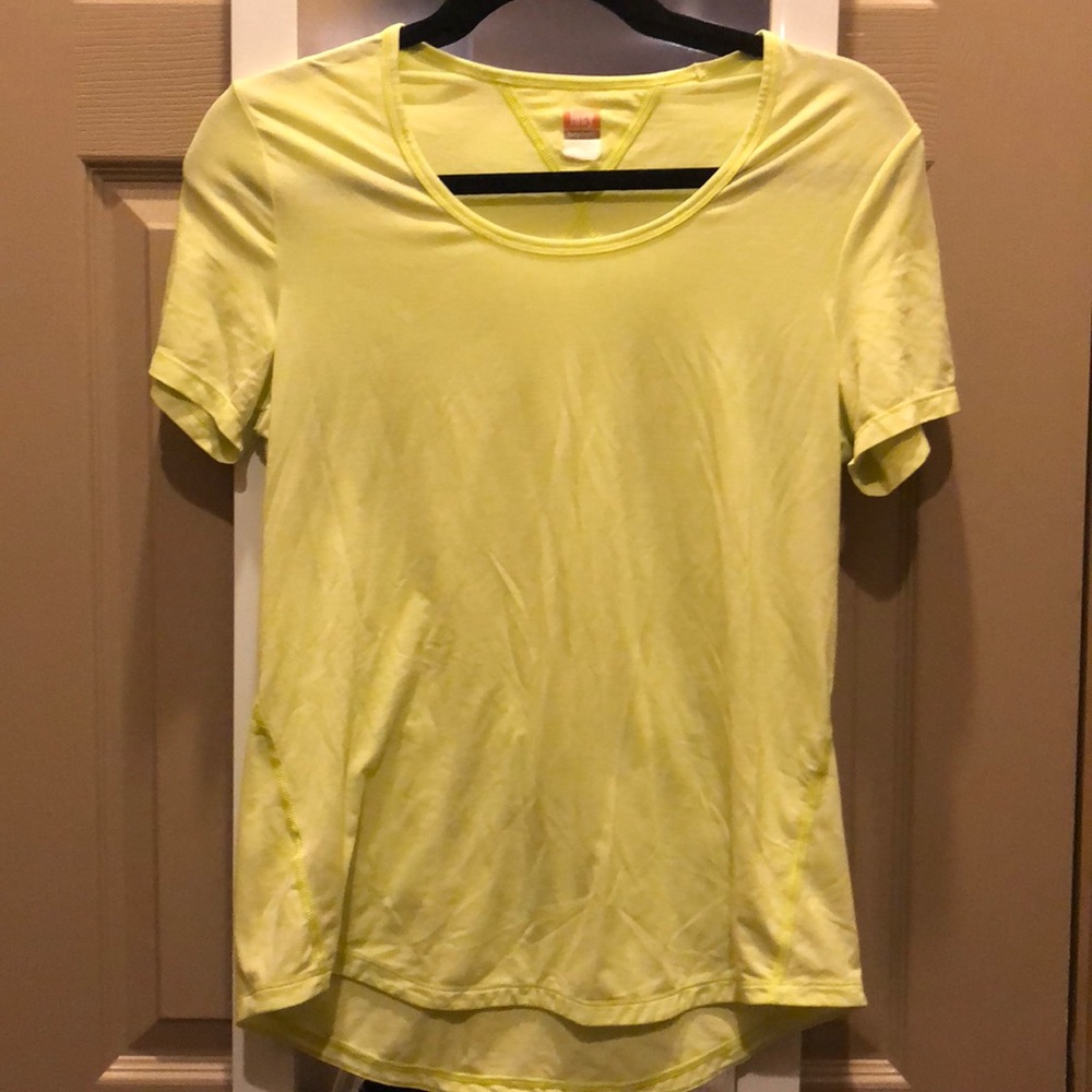 Lucy active t shirt